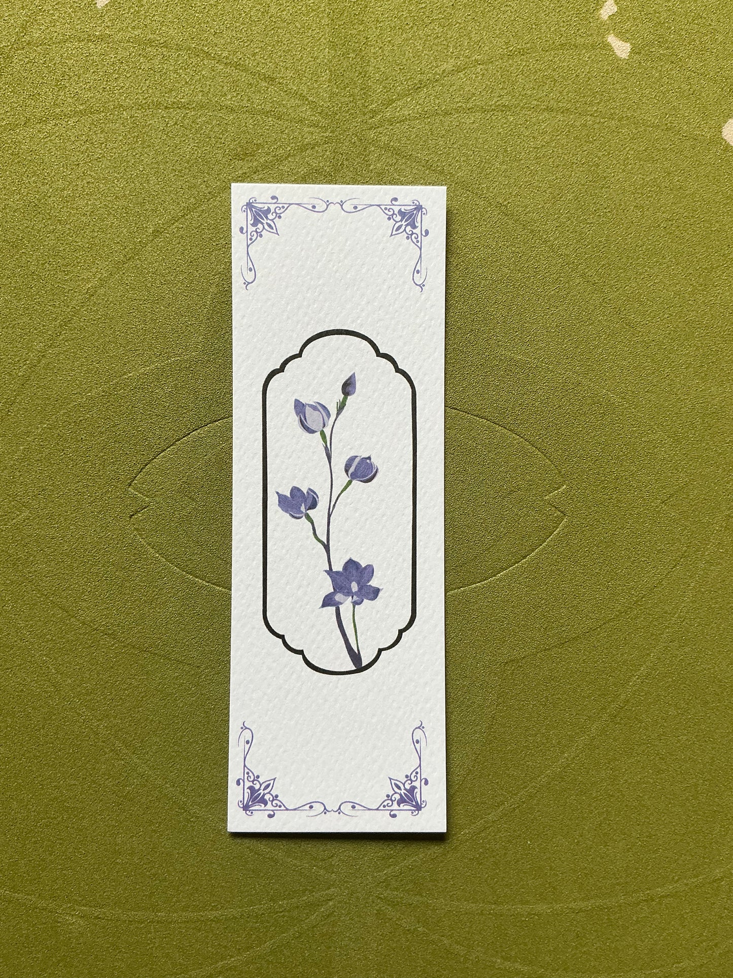 Marque page fleurs violette